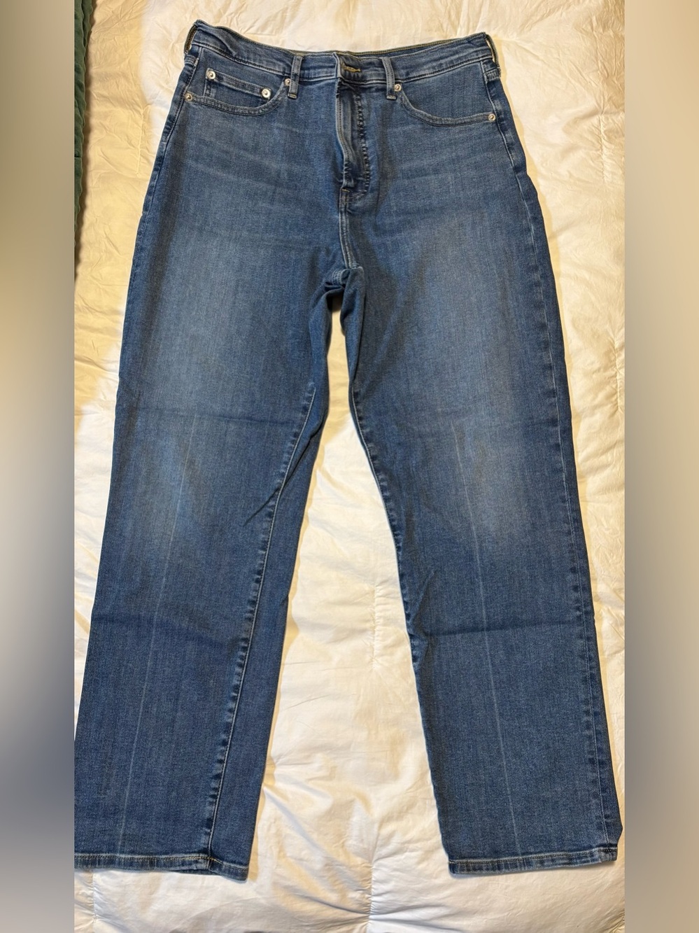 Everlane High Key Stovepipe Jean in Medium Wash